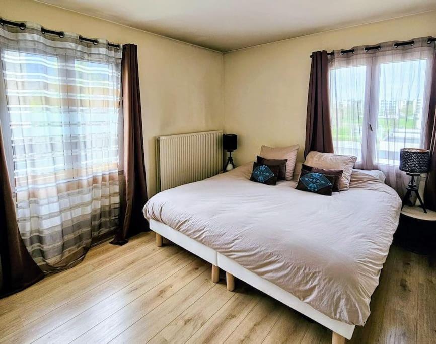 Appartement Spacieux Silencieux Lognes Buitenkant foto